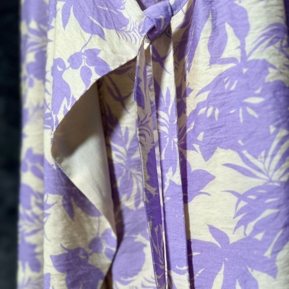 🅽🅴🆆 ASTR Keyhole Wrap Spaghetti Strap Dress, Lavender Floral, XS - Picture 15 of 16
